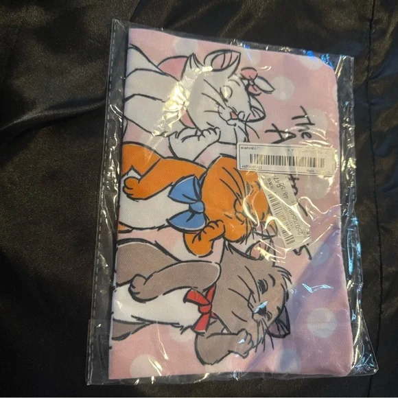 The Aristocats Makeup Bag - Picture 7 of 9